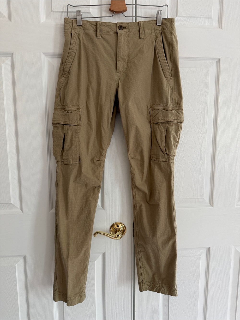 GAP Men's Cargo Pants in Khaki
